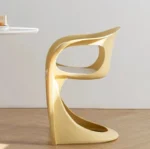 كرسي طعام بلاستيك بتصميم فاخر