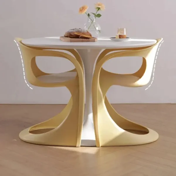 كرسي طعام بلاستيك بتصميم فاخر