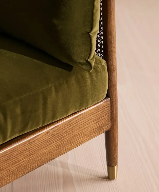 كنب علي الطراز الكلاسيكي