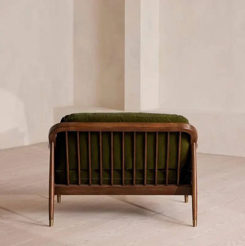 كنب علي الطراز الكلاسيكي