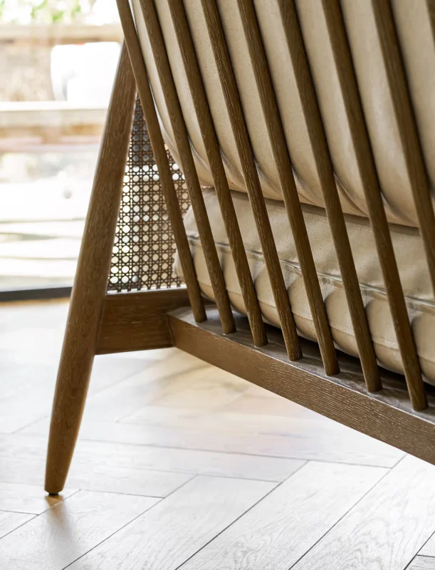 كنب علي الطراز الكلاسيكي