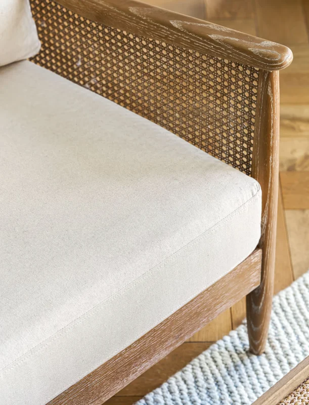 كنب علي الطراز الكلاسيكي