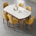 طاولة طعام خشبية رخامية مع كراسي متينة