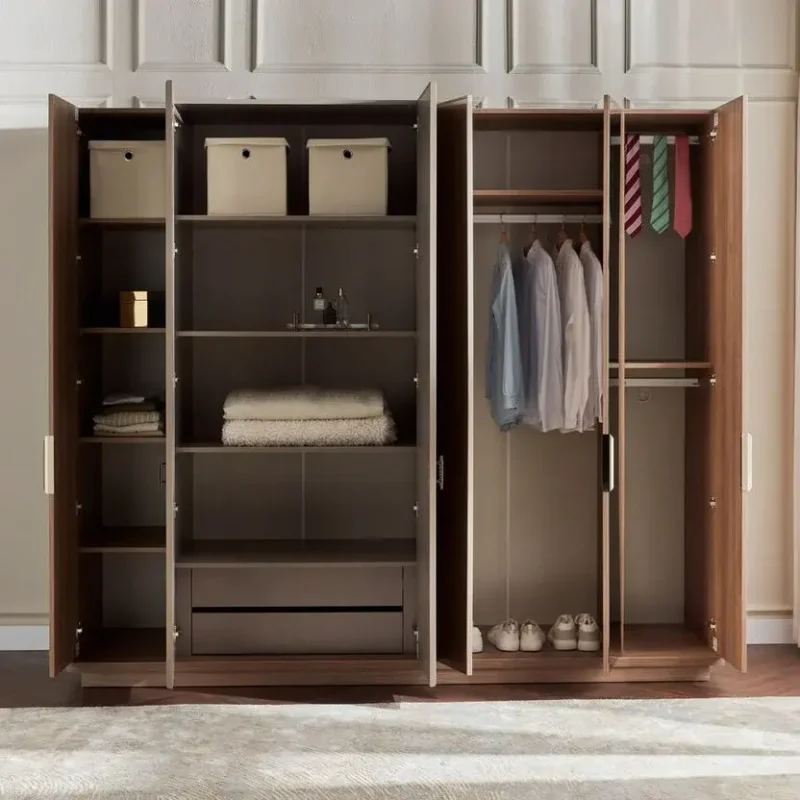 خزانة ملابس بـ ستة أبواب وأدراج مميزة