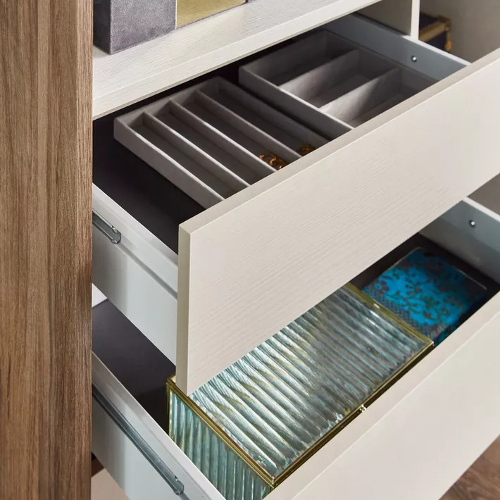 خزانة ملابس انزلاقية ببابين مع أدراج