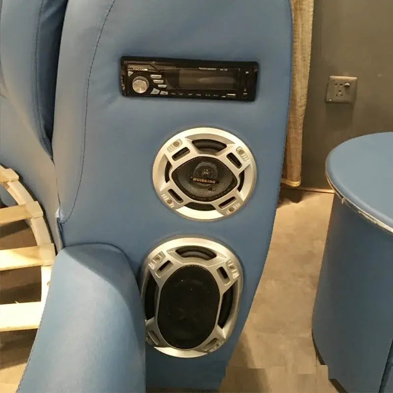 سرير غرفة نوم بظهر منحني