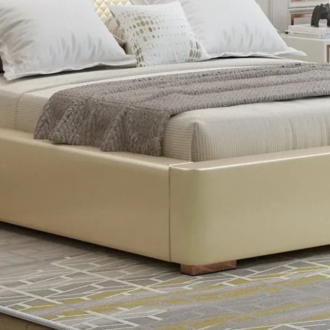 سرير كبير مودرن بتصميم مودرن شيك