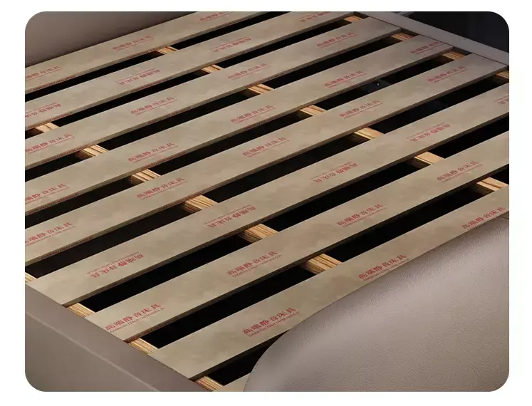 سرير غرفة نوم من تصميم فاخر