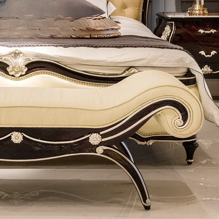 سرير حديث بتصميم راقي و مميز