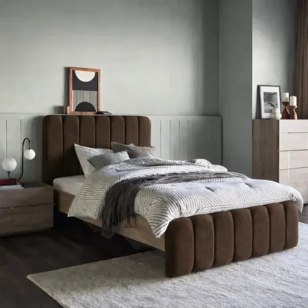 سرير مفرد مميز بتصميم بسيط