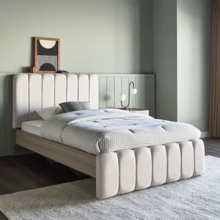 سرير مفرد مميز بتصميم بسيط