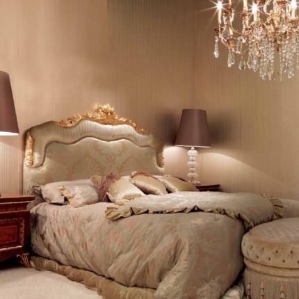 سرير نوم بتصميم كلاسيكي