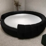 سرير غرفة نوم بتصميم دائري