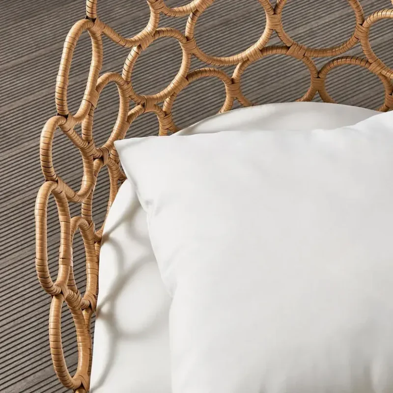 كرسي للمساحات الخارجية