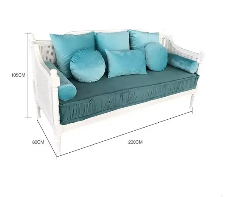 كنب مصمم من خشب راتان مميز و صلب