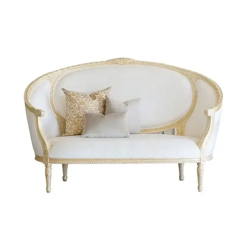 كنب كلاسيكي بتصميم ملكي مميز و فخم