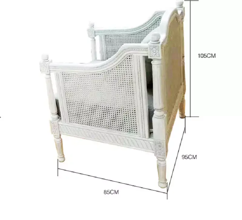 كنب مصمم من خشب راتان مميز و صلب