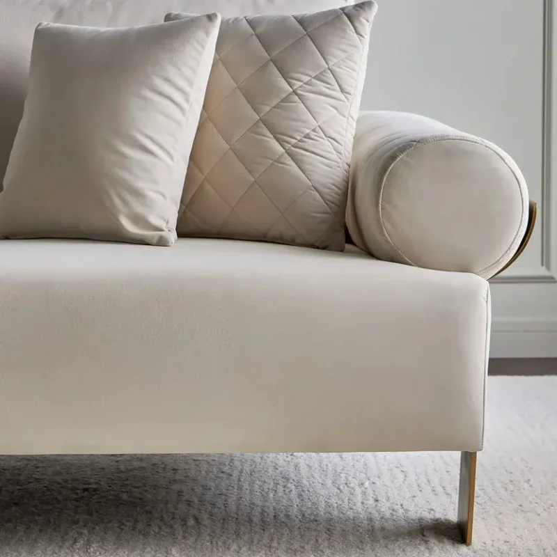 كنب مودرن ثلاثي من تصميم ميجيل