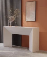طاولة كونسول بتصميم بسيط