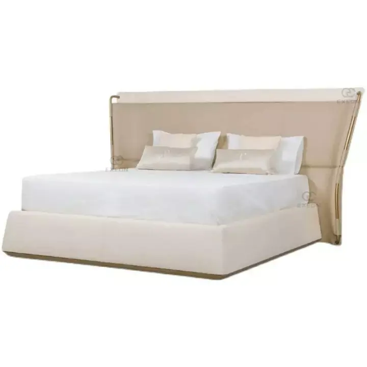 سرير غرفة نوم بظهر منحني