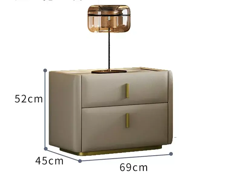 سرير غرفة نوم مع كمودينة بتصميم فاخر