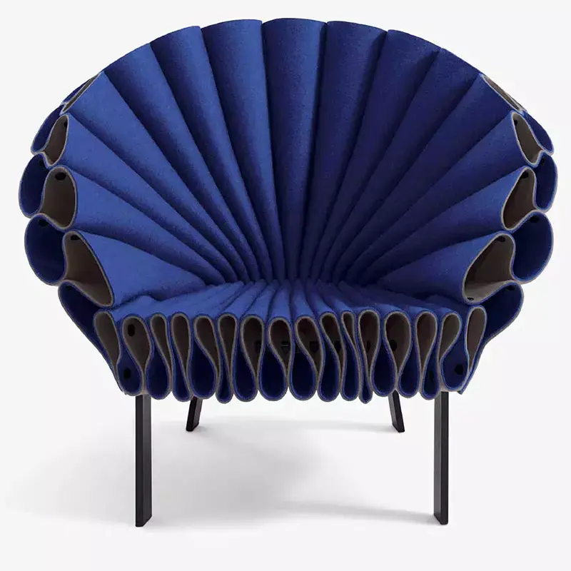 كرسي مودرن مفرد على شكل ريش طاووس