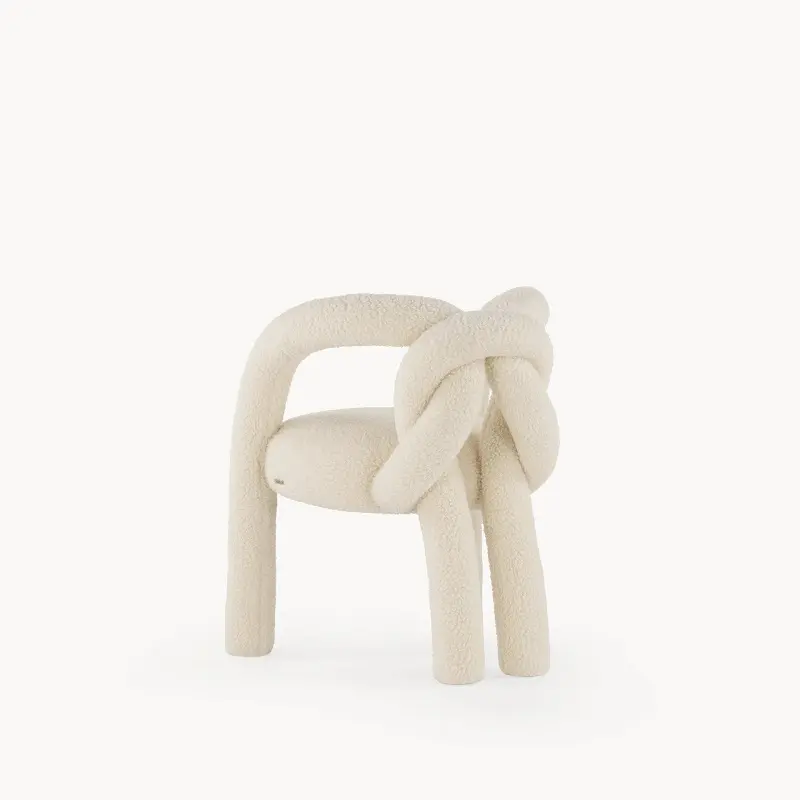 كرسي مفرد بمساند ذراعين بتصميم متخلف