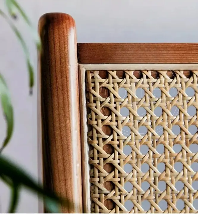 كرسي مفرد من خشب الروطان