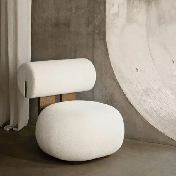 كرسي مفرد من خشب