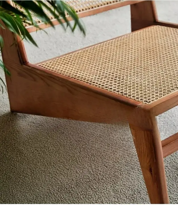 كرسي مفرد من خشب الروطان