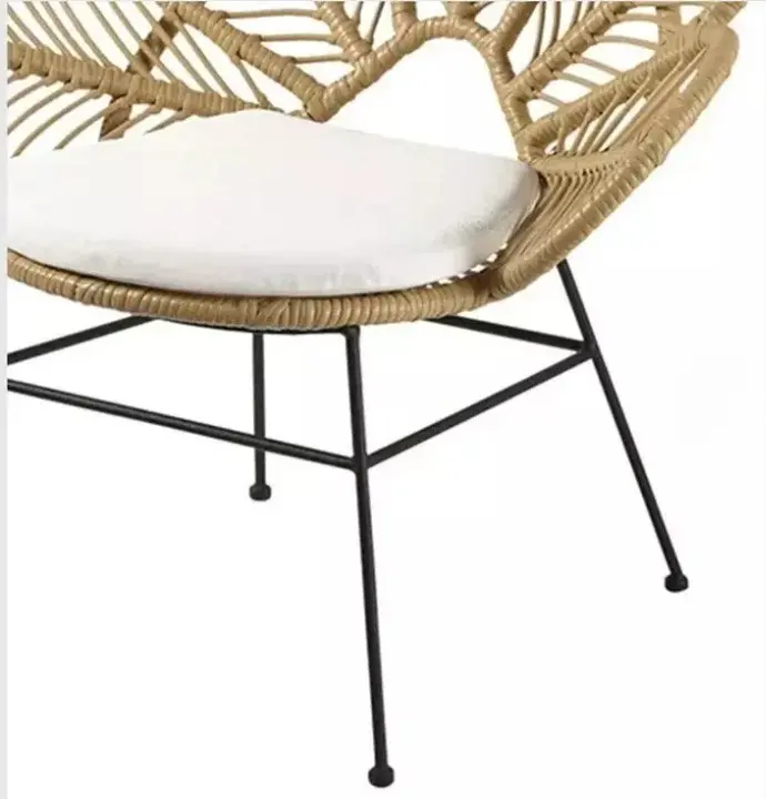 كرسي مفرد خشب على شكل طاووس