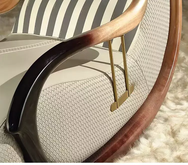 كرسي هزاز استرخاء بتصميم مريح