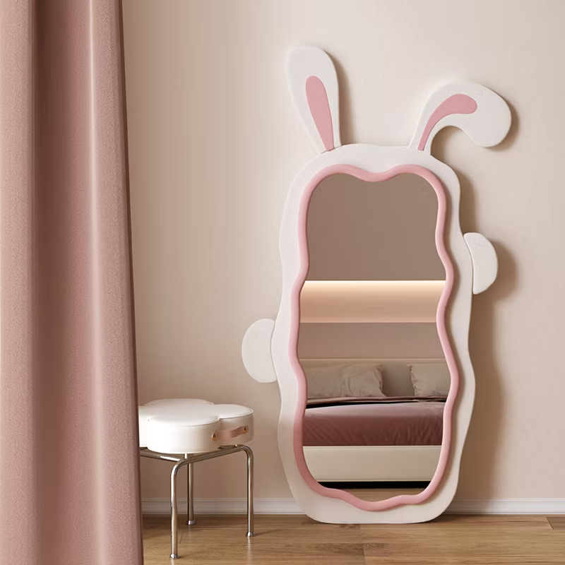 مرايا طويله لغرفة نوم على شكل أرنب