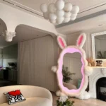 مرايا طويله مضيئة على شكل أرنب