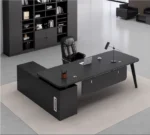 مكتب خشبي مع خزانة جانبية بأدراج مميزة