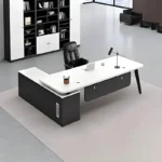 مكتب خشبي مع خزانة جانبية بأدراج مميزة