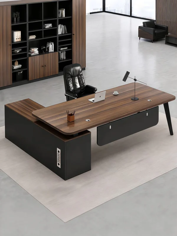 مكتب خشبي مع خزانة جانبية بأدراج مميزة