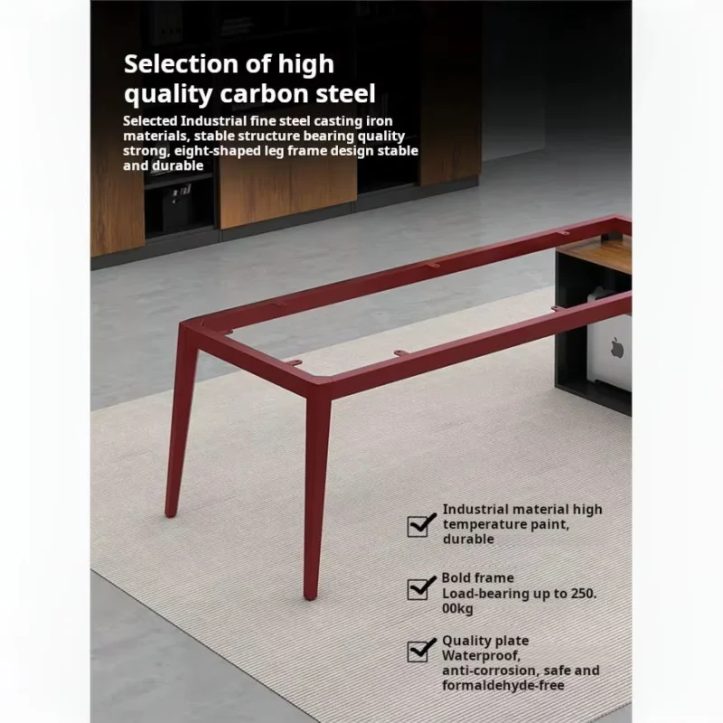 مكتب خشبي مع خزانة جانبية بأدراج مميزة