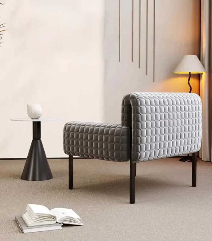 كرسي مفرد بتصميم مودرن