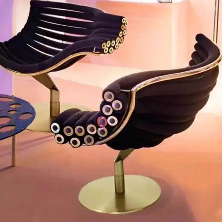 كرسي مفرد بقاعدة معدنية لغرفة المعيشة