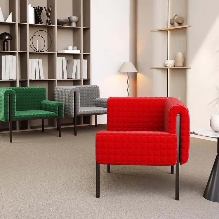 كرسي مفرد بتصميم مودرن