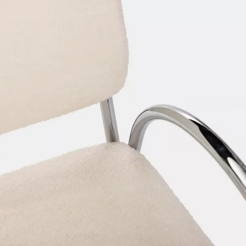 كرسي مفرد بقاعدة دائرية