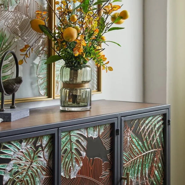 بوفيه جانبي عصري مع سطح مزخرف