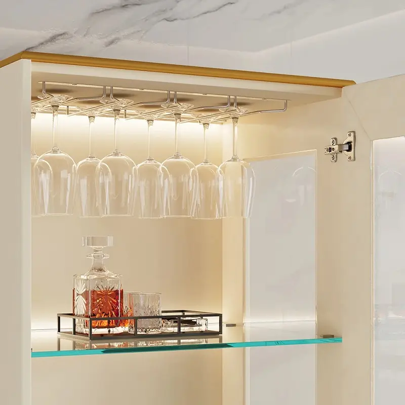 خزانة بار مودرن مع إضاءة وأبواب زجاجية