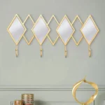 علاقة ملابس فاخرة مثبتة على الحائط للمداخل