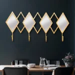 علاقة ملابس فاخرة مثبتة على الحائط للمداخل