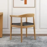 كرسي طاولة طعام بمساند للذراعين