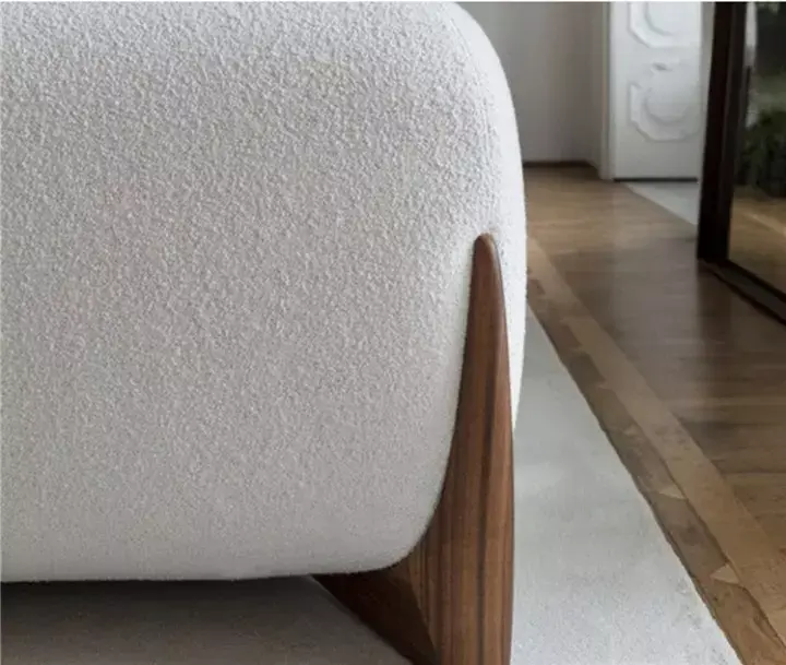 كرسي مفرد مودرن من تصميم فاخر