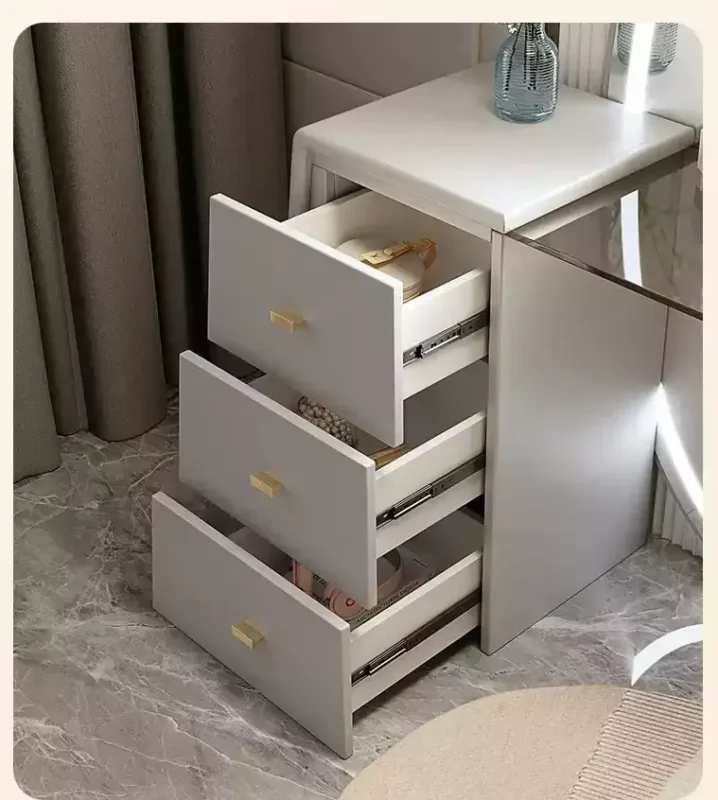 تسريحة غرفة نوم مودرن مع مرأة كبيرة