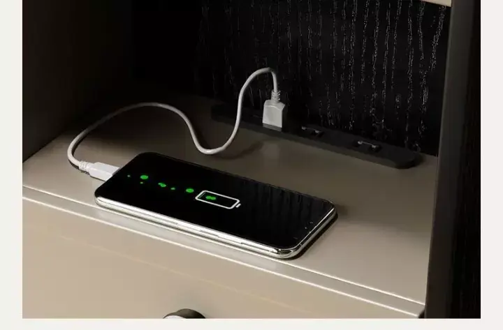 تسريحة غرفة نوم بتصميم ذكي مميز